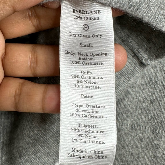 Everlane Women’s V-Neck Cashmere Sweater Size Small - Picture 6 of 10